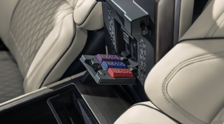 Digital Scent cartridges are shown in the diffuser located in the center arm rest. | Caruso Lincoln in Long Beach CA