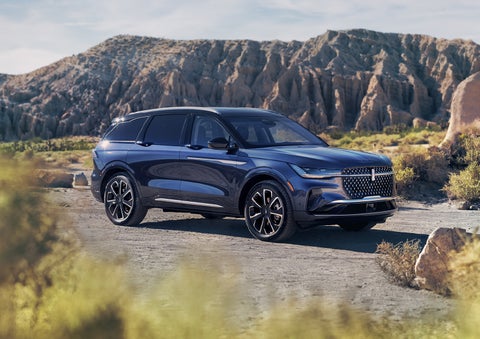 A 2024 Lincoln Nautilus® SUV is parked in a desert national park. | Caruso Lincoln in Long Beach CA
