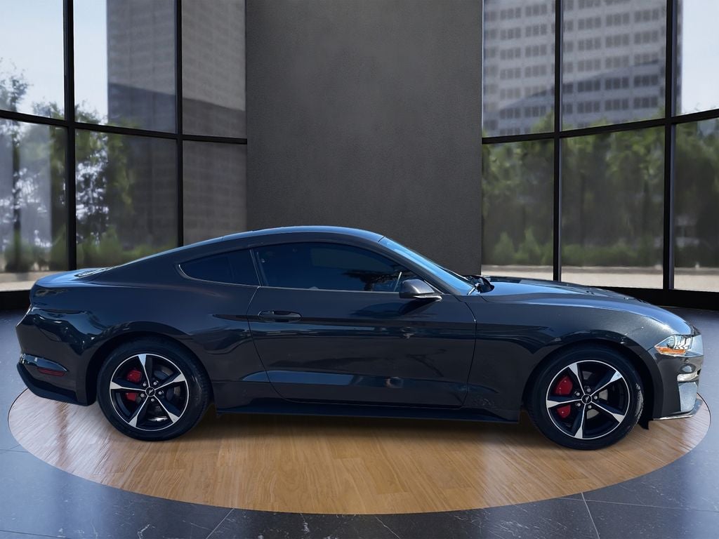 2022 Ford Mustang EcoBoost