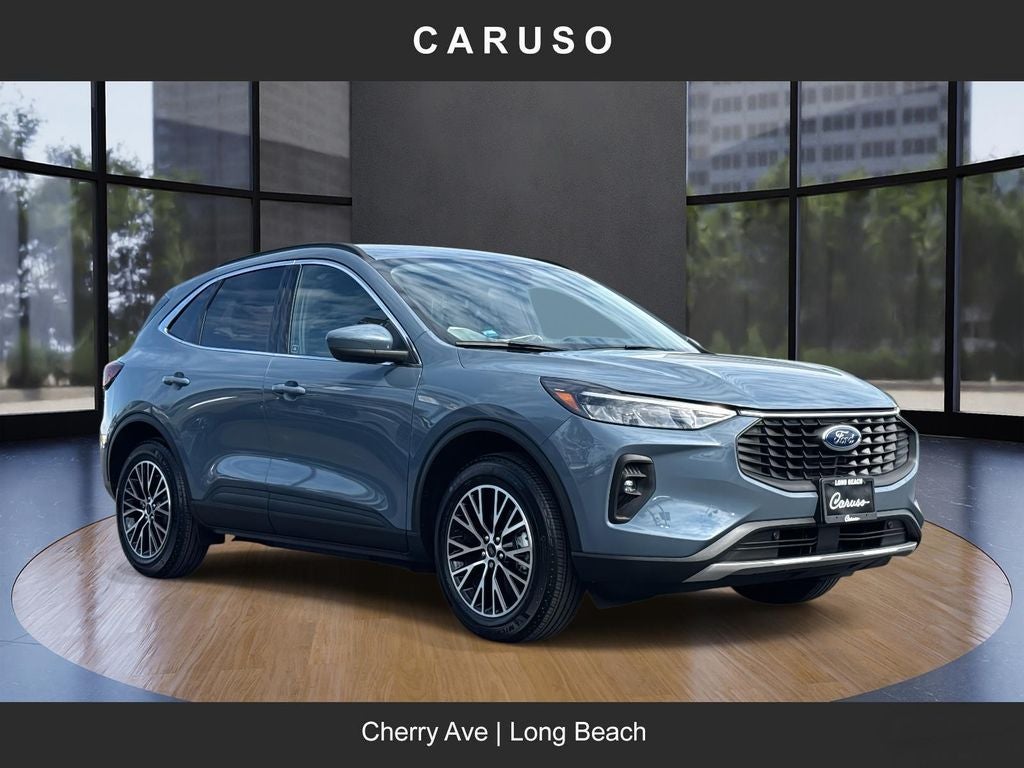 2025 Ford Escape Plug-In Hybrid Base