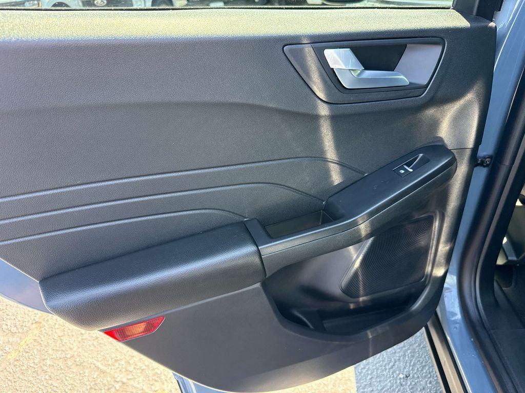 2025 Ford Escape Hybrid ST-Line