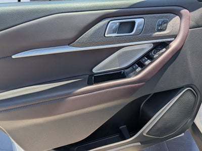2025 Ford Explorer Platinum