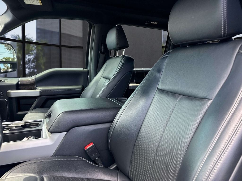 2022 Ford F-350SD Lariat