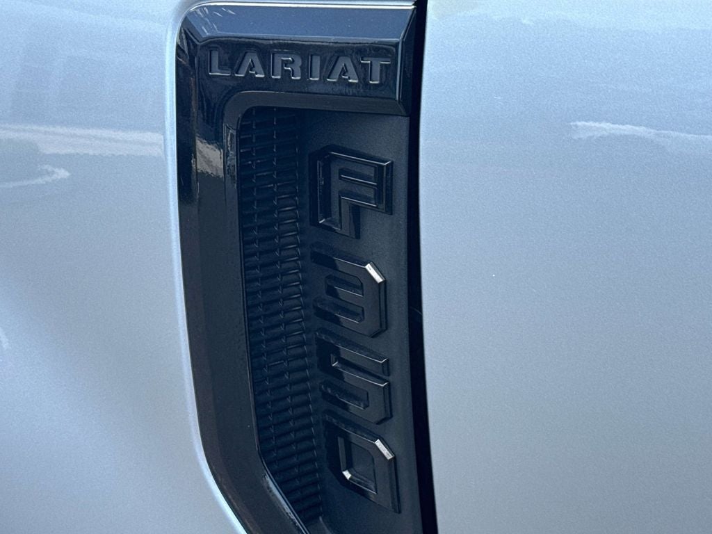2022 Ford F-350SD Lariat