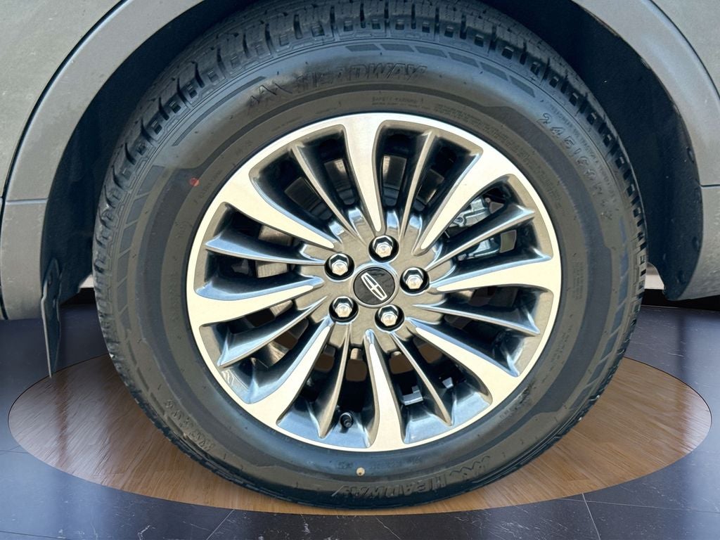 2023 Lincoln Nautilus Standard