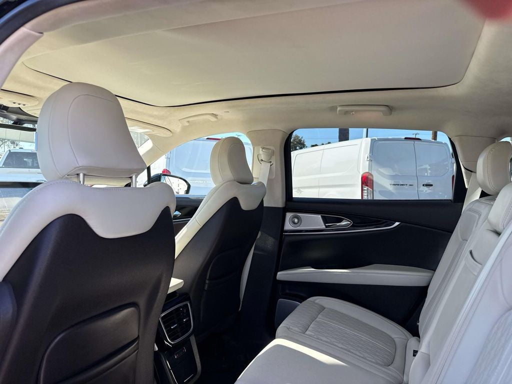 2022 Lincoln Nautilus Black Label