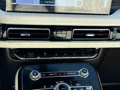 2022 Lincoln Nautilus Black Label