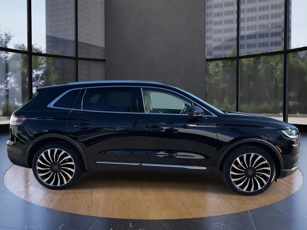 2022 Lincoln Nautilus Black Label