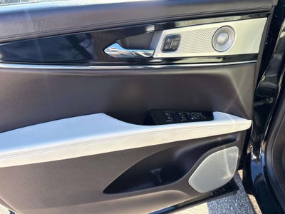 2022 Lincoln Nautilus Black Label