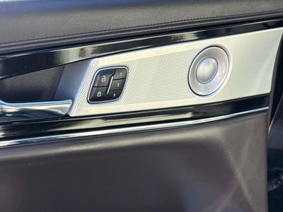 2022 Lincoln Nautilus Black Label