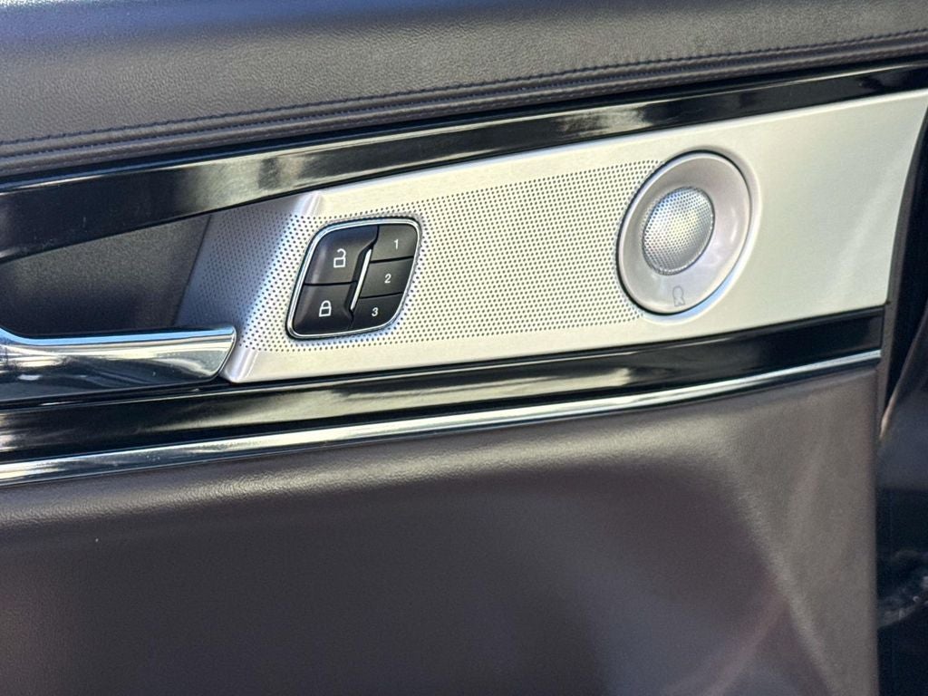 2022 Lincoln Nautilus Black Label