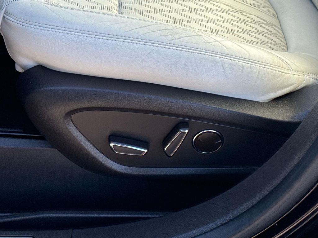 2022 Lincoln Nautilus Black Label