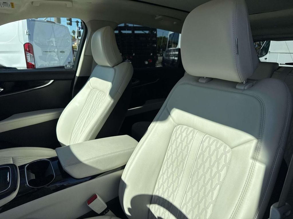 2022 Lincoln Nautilus Black Label