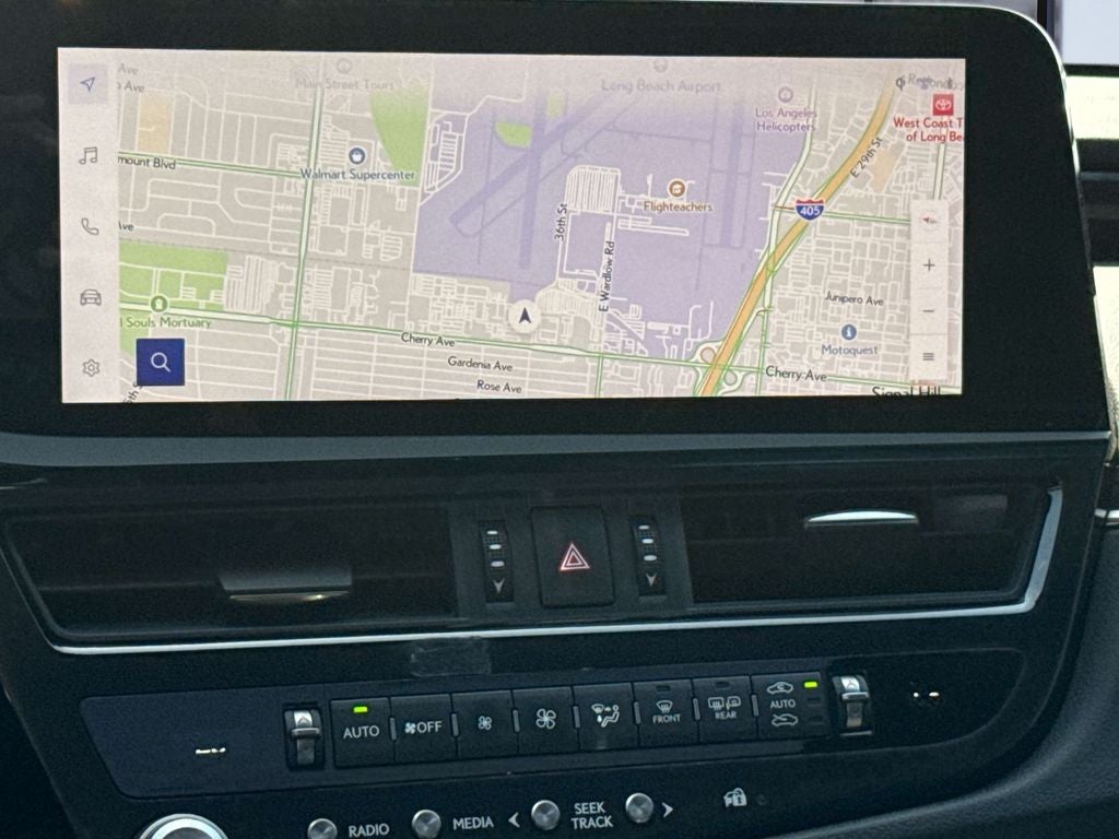 2024 Lexus ES 300h F SPORT Handling