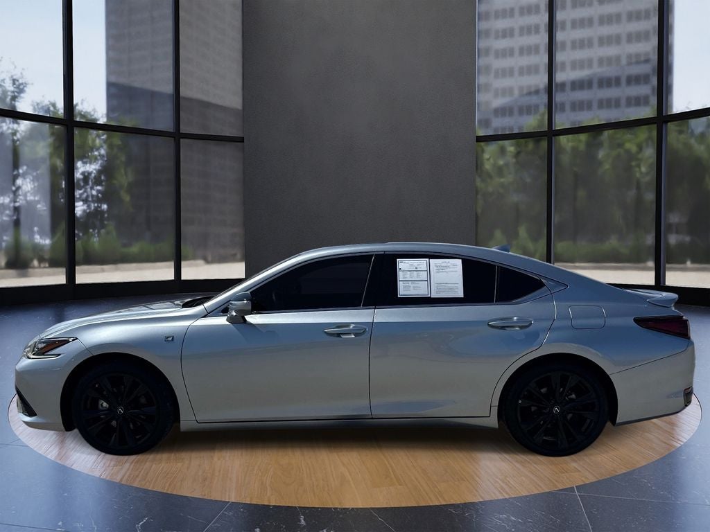 2024 Lexus ES 300h F SPORT Handling