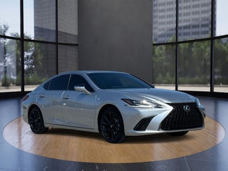 2024 Lexus ES 300h F SPORT Handling