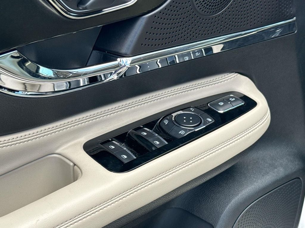 2025 Lincoln Corsair Reserve