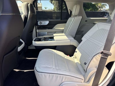2022 Lincoln Navigator Black Label