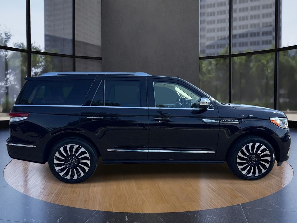 2022 Lincoln Navigator Black Label