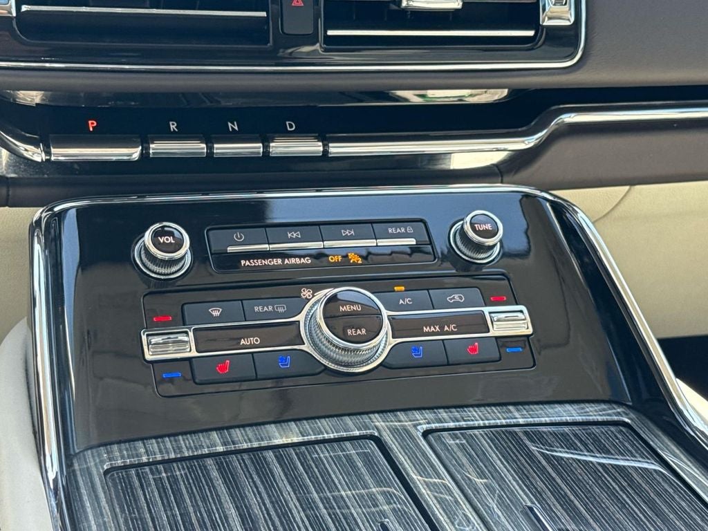 2022 Lincoln Navigator Black Label