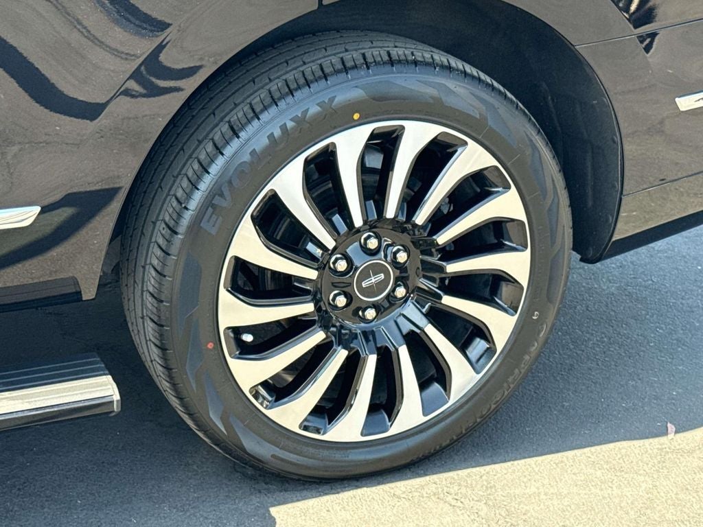 2022 Lincoln Navigator Black Label