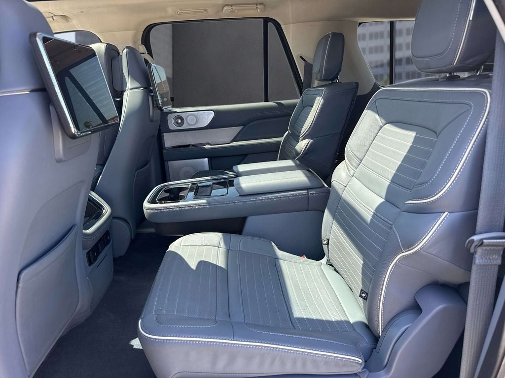 2023 Lincoln Navigator L Black Label