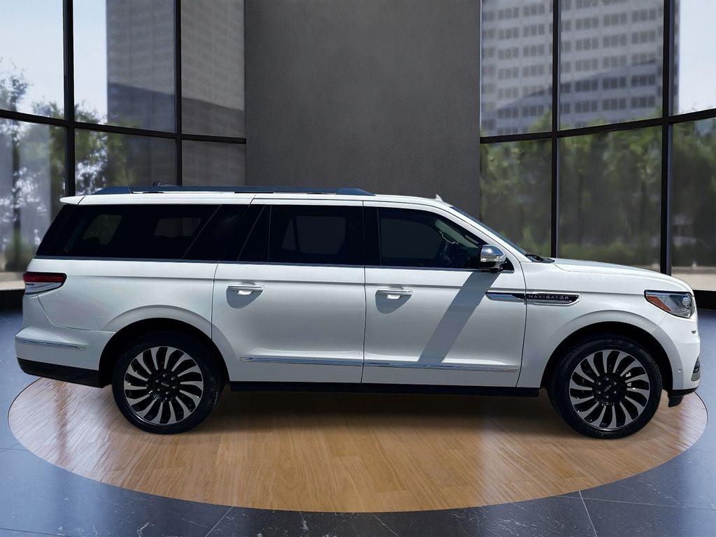 2023 Lincoln Navigator L Black Label