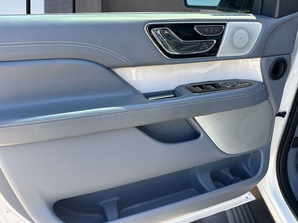 2023 Lincoln Navigator L Black Label