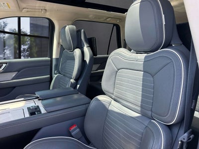 2023 Lincoln Navigator L Black Label