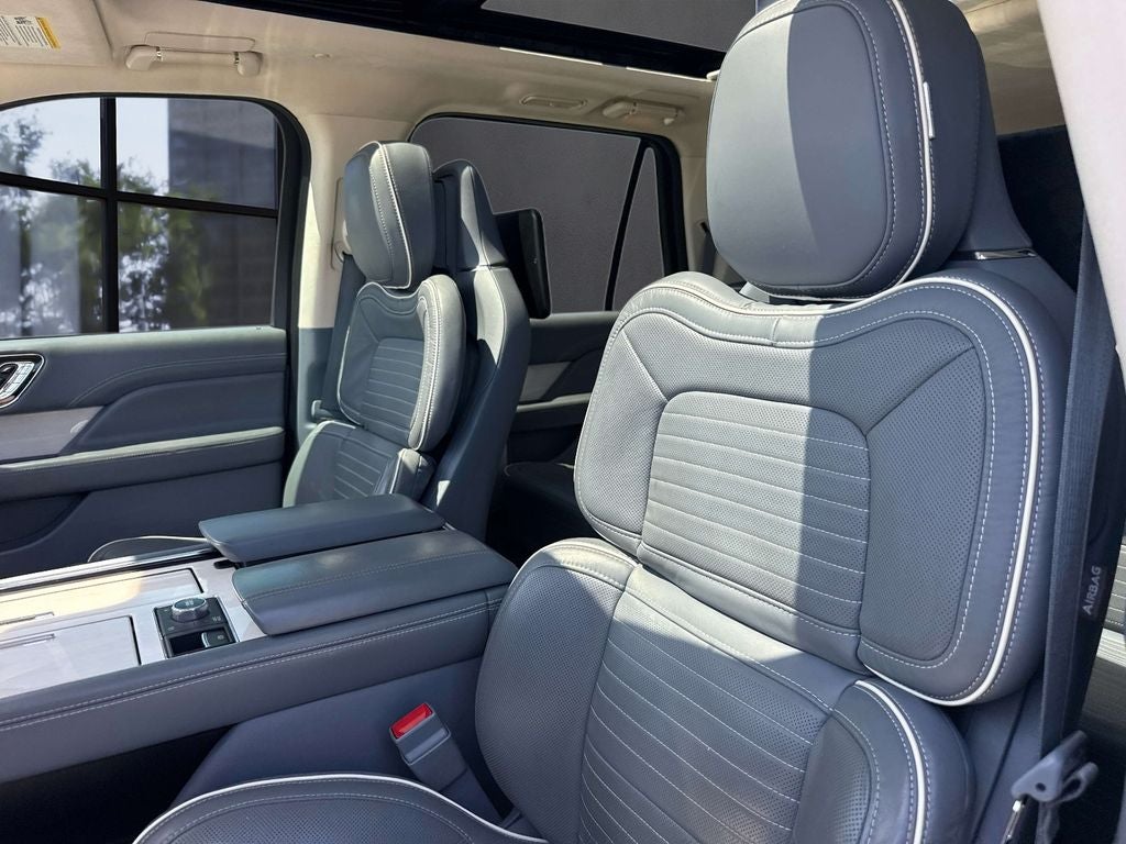 2023 Lincoln Navigator L Black Label
