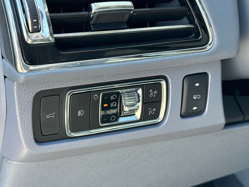 2023 Lincoln Navigator L Black Label