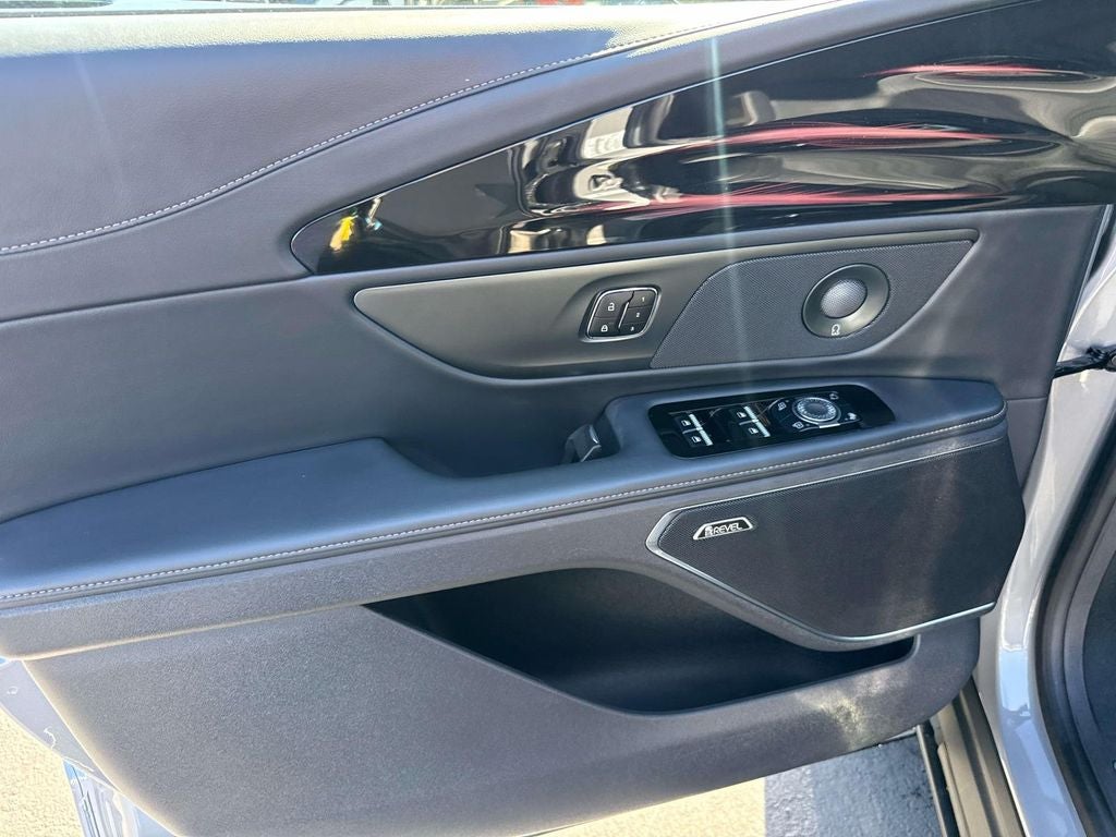 2025 Lincoln Nautilus Reserve