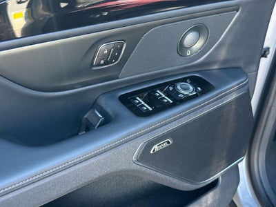 2025 Lincoln Nautilus Reserve