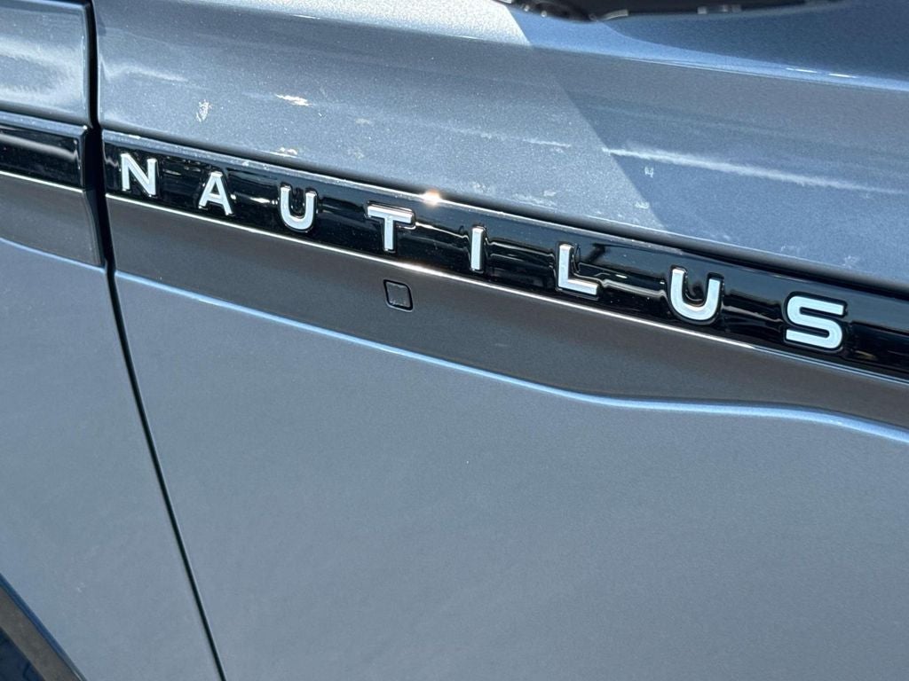 2025 Lincoln Nautilus Reserve