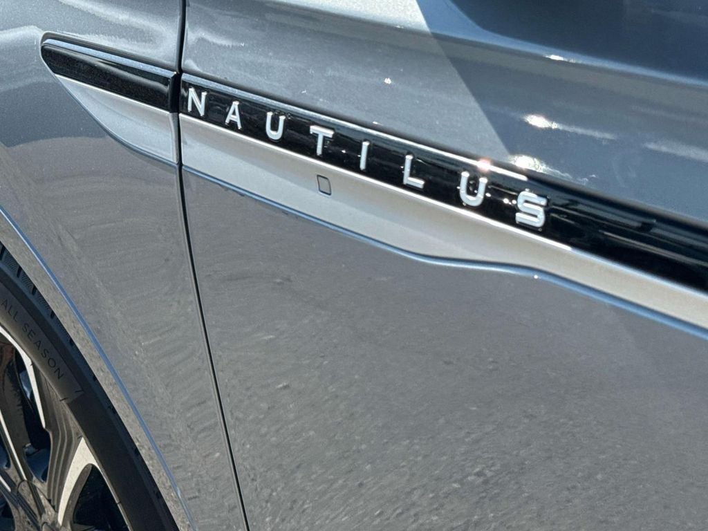 2024 Lincoln Nautilus Reserve