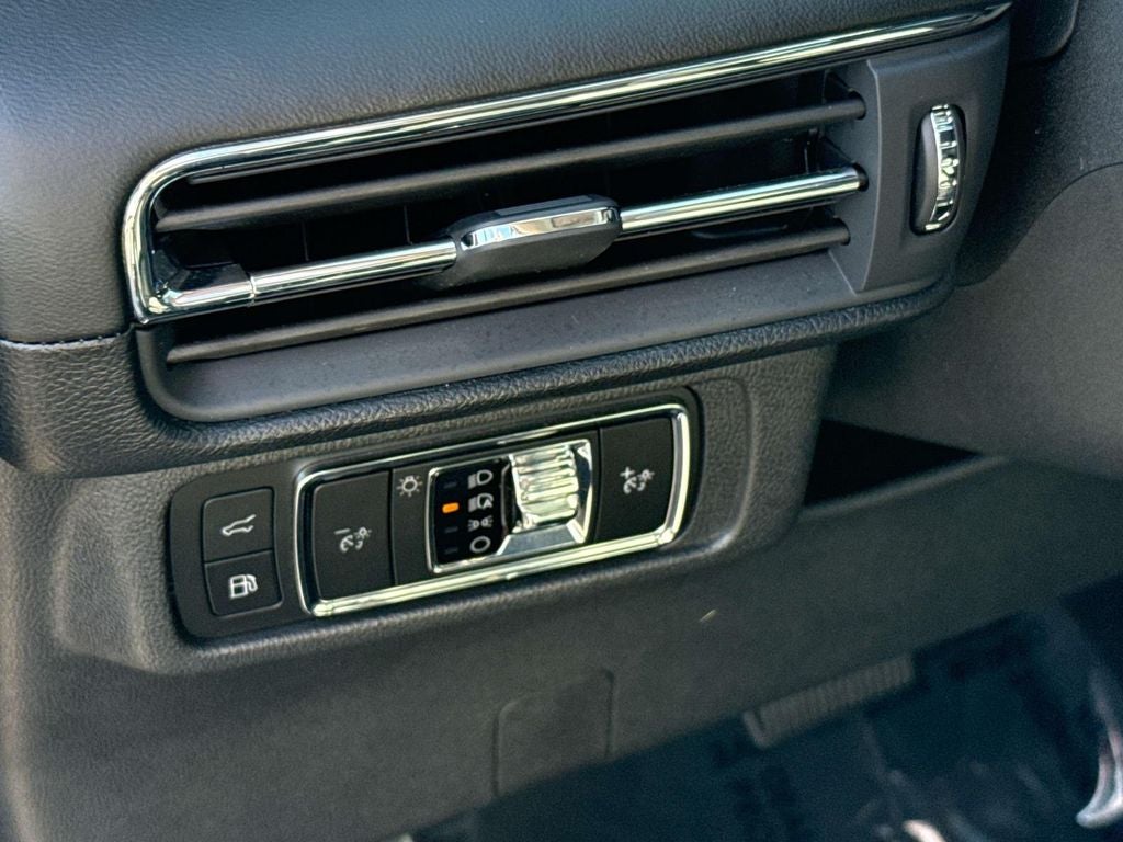 2025 Lincoln Corsair Plug-In Hybrid Grand Touring