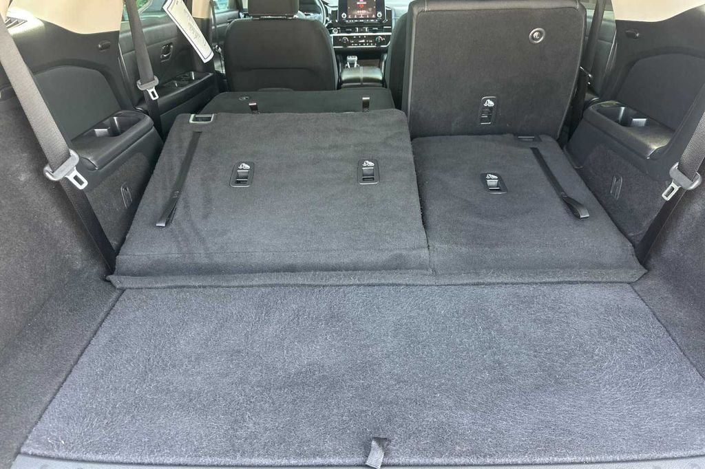 2023 Nissan Pathfinder SV