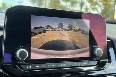 2023 Nissan Pathfinder SV