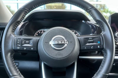 2023 Nissan Pathfinder SV