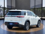 2023 Nissan Pathfinder SV