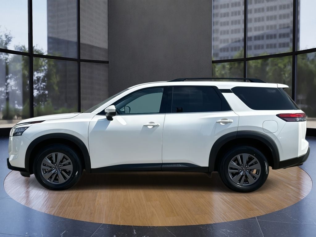 2023 Nissan Pathfinder SV