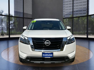 2023 Nissan Pathfinder SV