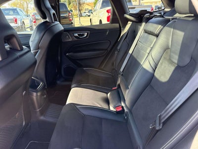 2018 Volvo XC60 Hybrid T8 R-Design