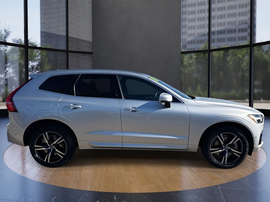 2018 Volvo XC60 Hybrid T8 R-Design