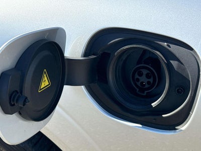 2018 Volvo XC60 Hybrid T8 R-Design