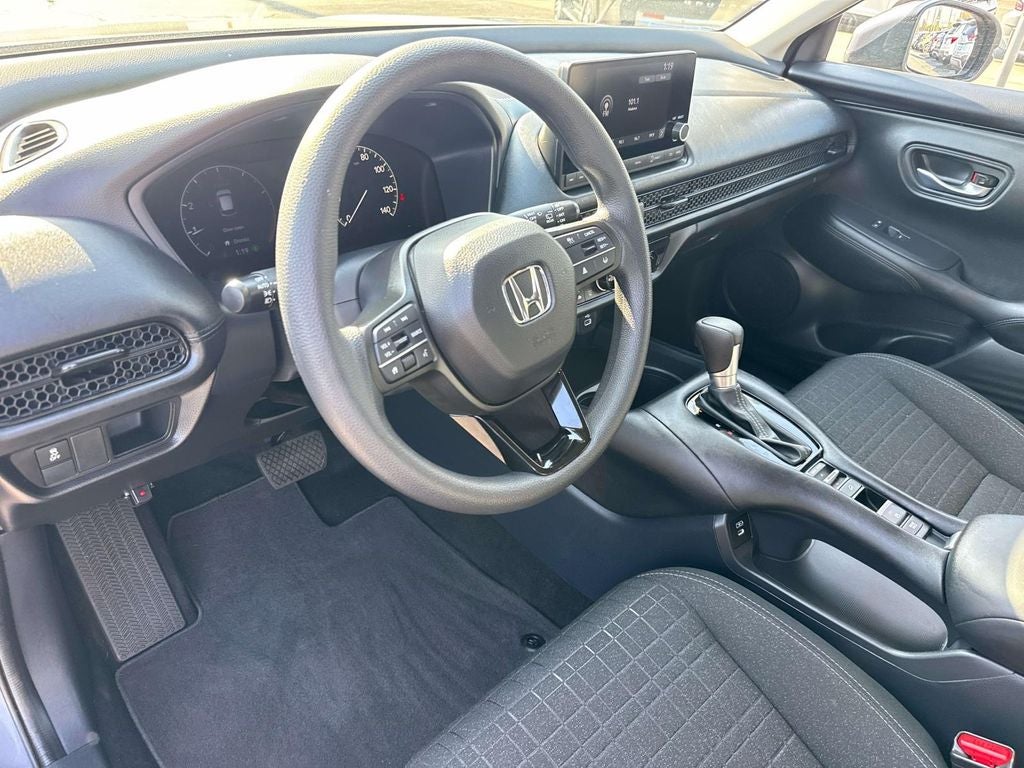 2025 Honda HR-V LX