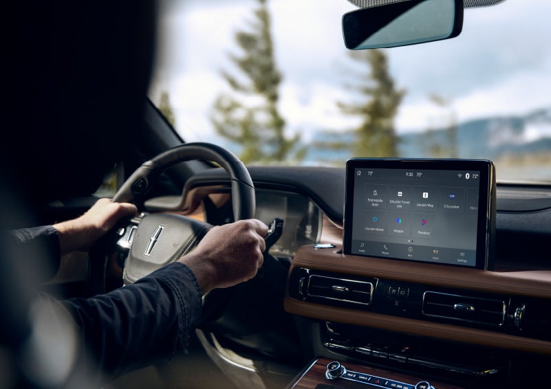 The center touch screen in a 2024 Lincoln Aviator® SUV is shown | Caruso Lincoln in Long Beach CA