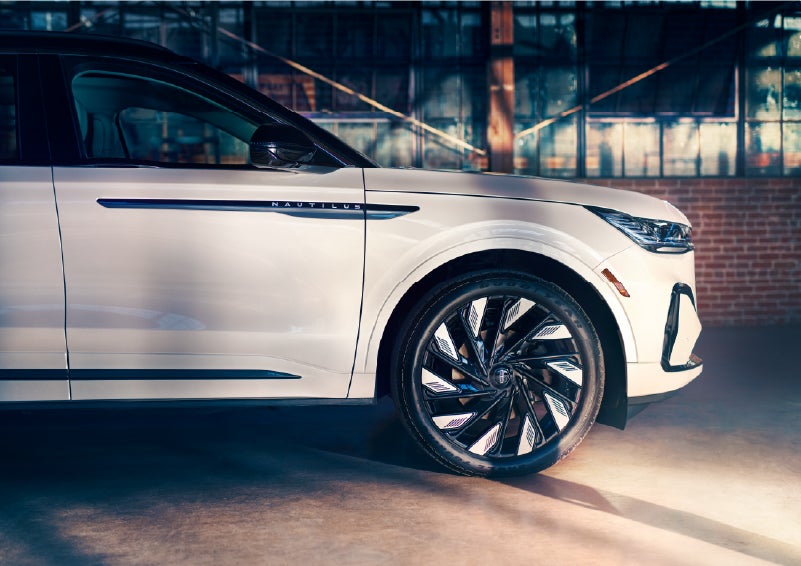 The wheels of the available Jet Appearance Package are highlighted. | Caruso Lincoln in Long Beach CA