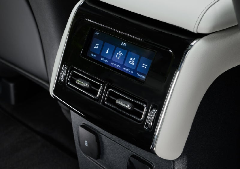 The second row touch screen displays audio and temperature control settings. | Caruso Lincoln in Long Beach CA